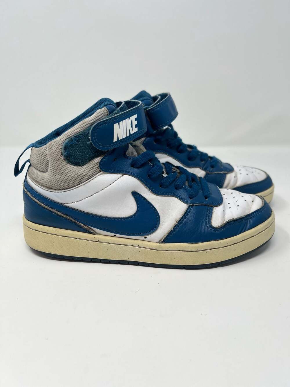 Nike Court Borough Mid 2 Youth Sneakers White/Blue Size 5.5Y